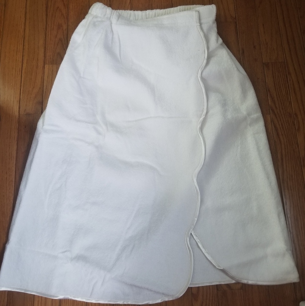 White Spa Wrap Towel with elastic